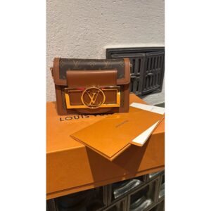 Louis Vuitton Linen Dauphine Handbag - Image 3