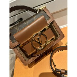 Louis Vuitton Linen Dauphine Handbag - Image 5